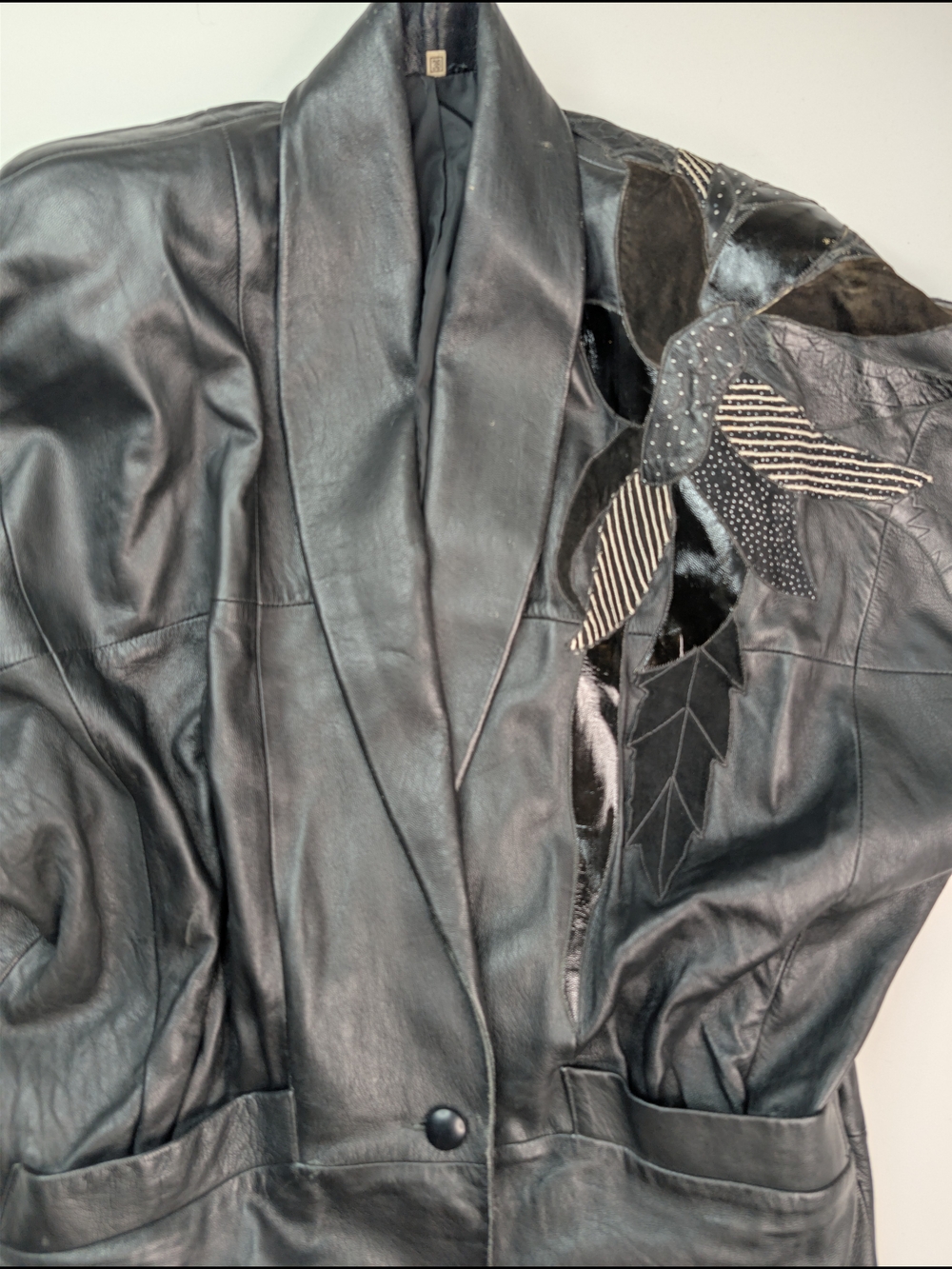 Vintage Black Women's Leather Button-Front Jacket with Embellished Shoulder - Picture 3 of 8
